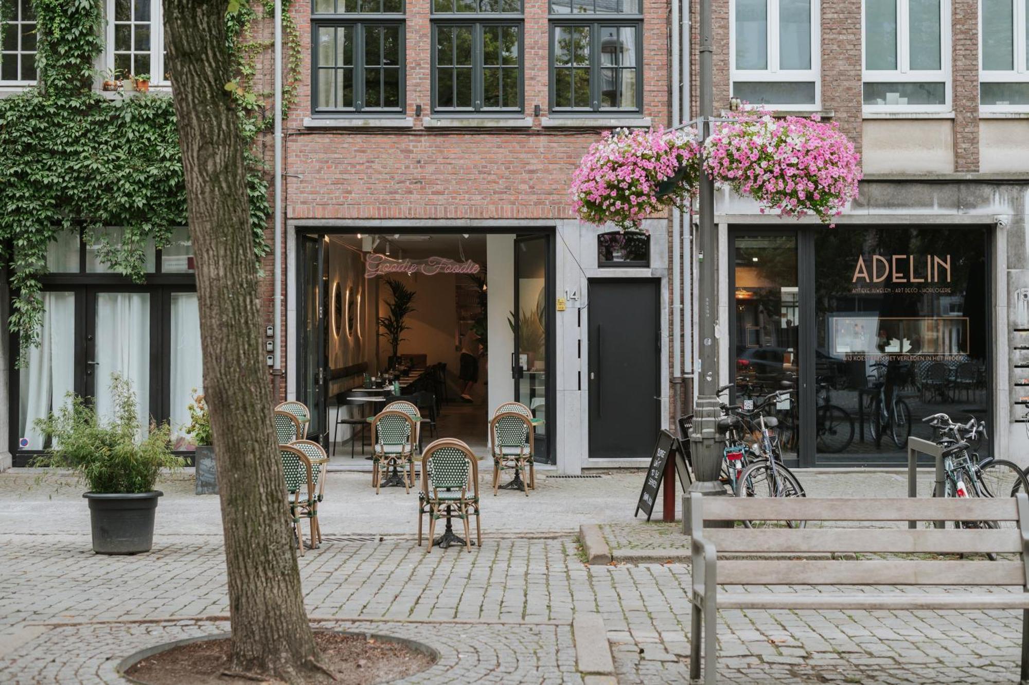 Shway - The Proof Reader Apartment Antwerp Exterior photo